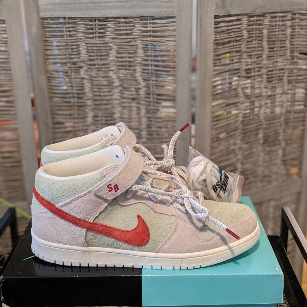 Nike SB Dunk Mid White Widow AQ2207-163 Size 12